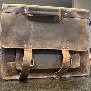 Hand crafted genuine leather mens computer bag.
